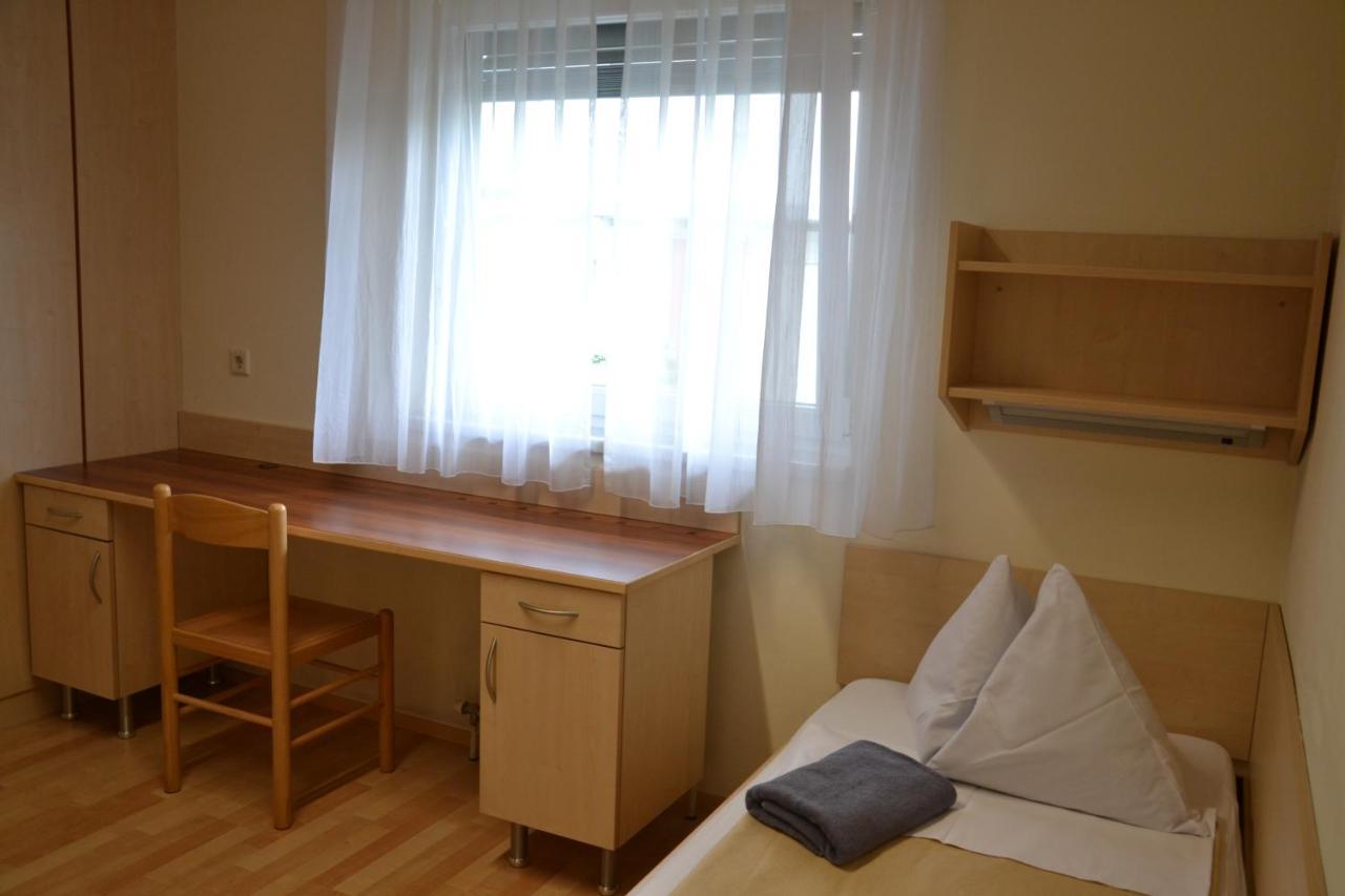 Mladinski Dom - Hostel Klagenfurt am Woerthersee Eksteriør billede