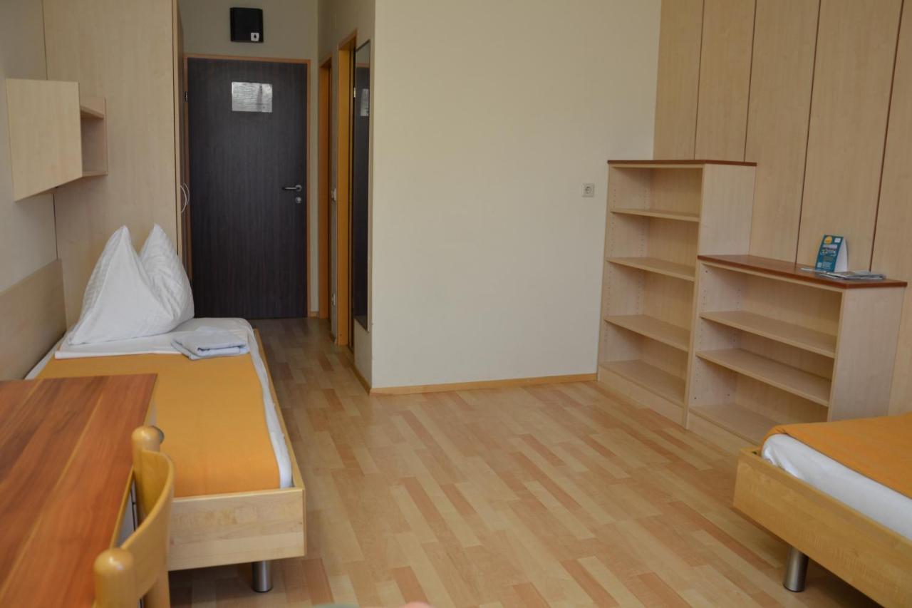 Mladinski Dom - Hostel Klagenfurt am Woerthersee Eksteriør billede